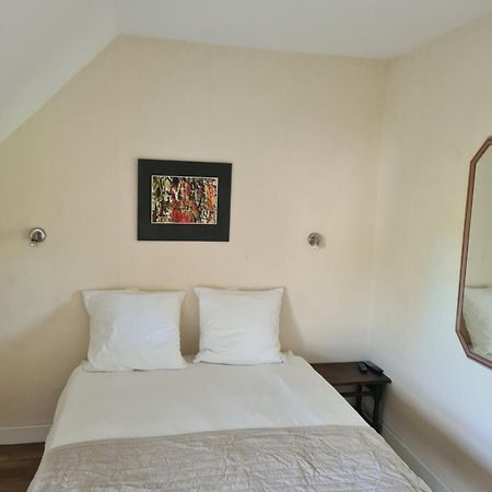 Hotel Saint Julien Aux Bois エクステリア 写真