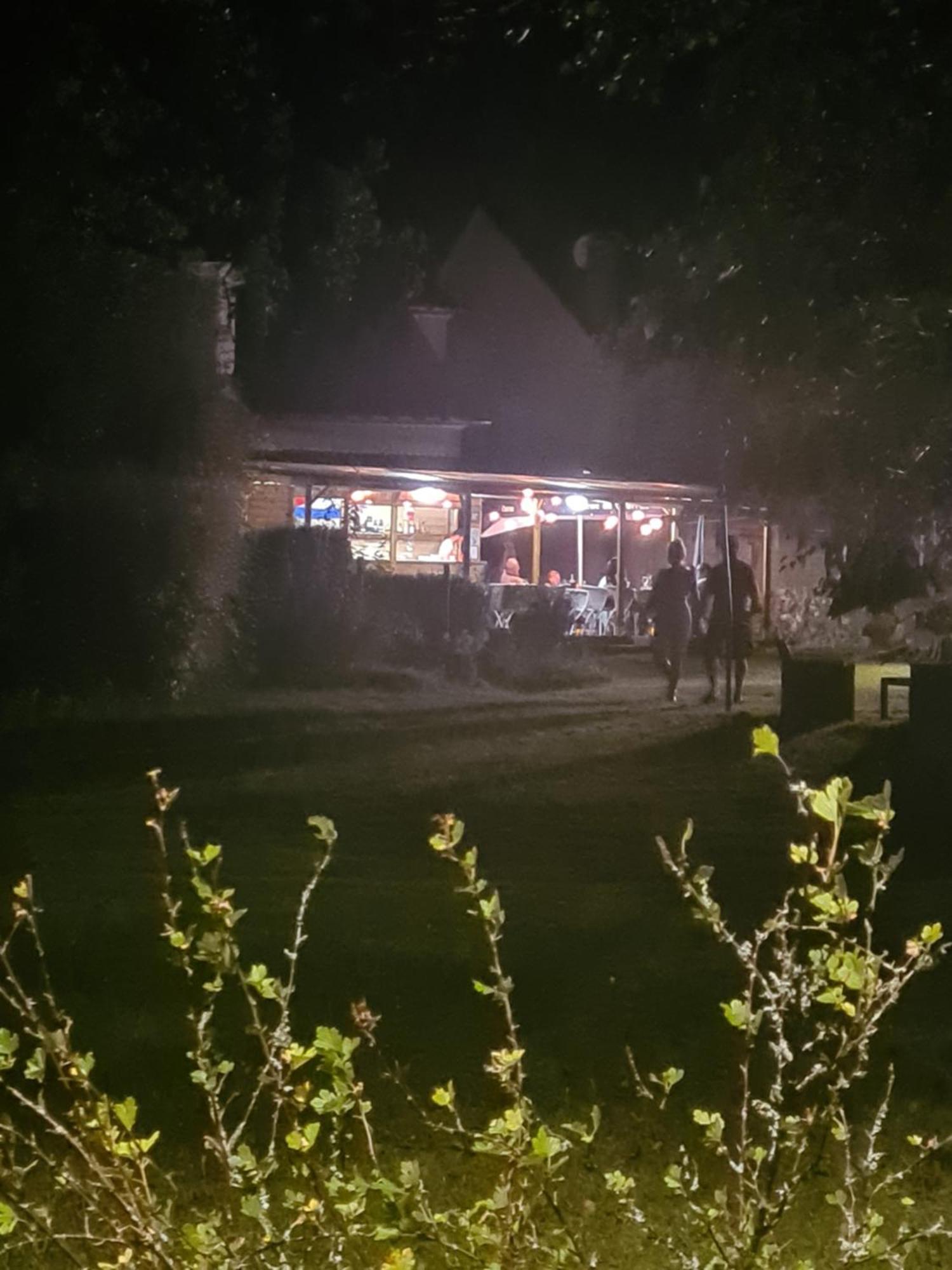 Hotel Saint Julien Aux Bois エクステリア 写真